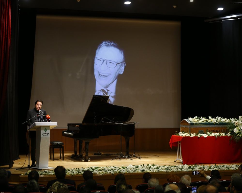Fazıl Say’ın babası müzikolog ve yazar Ahmet Say dualarla son yolculuğuna uğurlandı 6