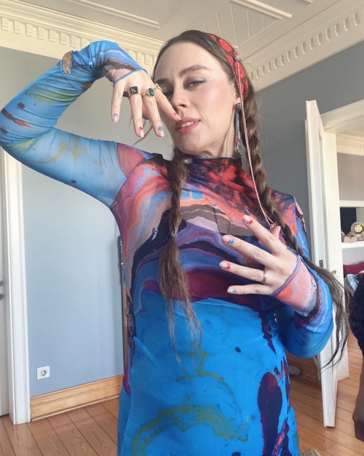6 aylık hamile olan Demet Evgar kına gecesi düzenledi 8