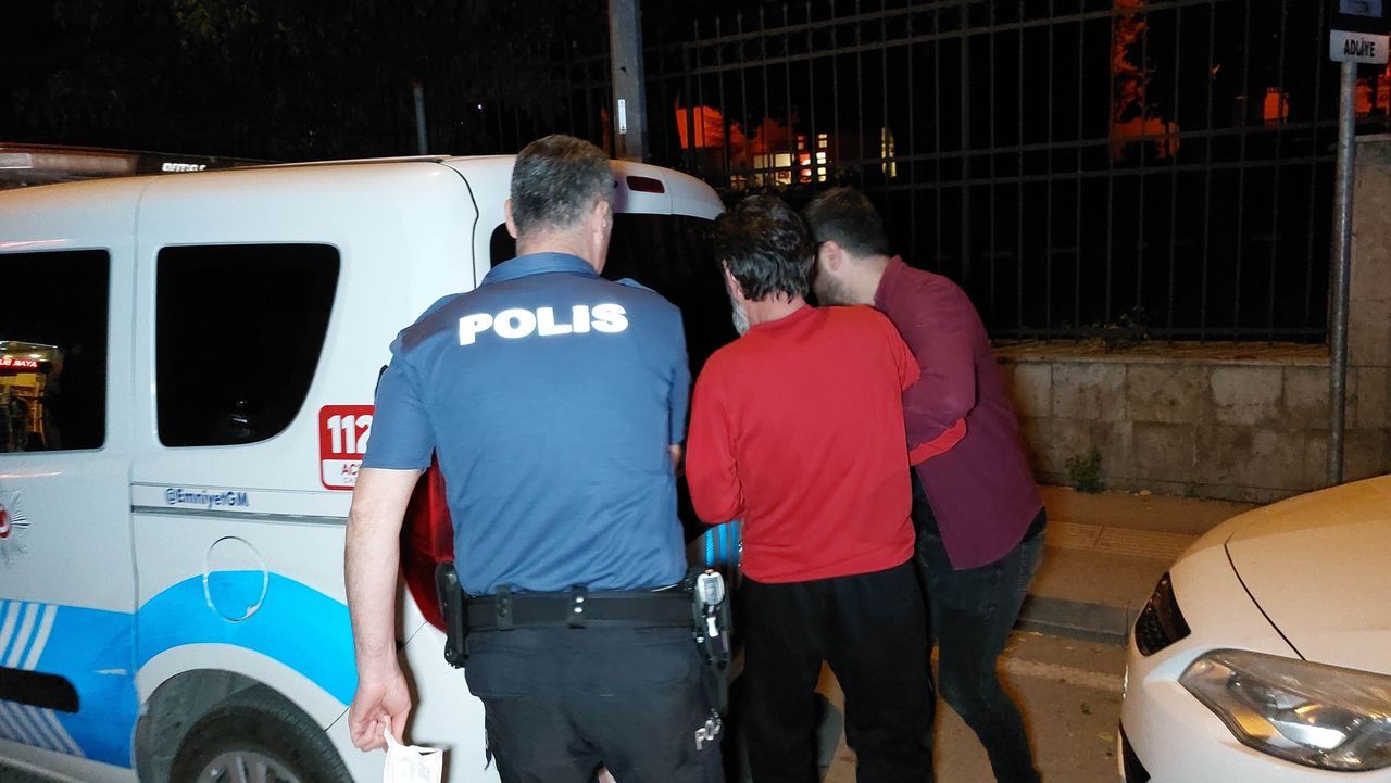 Samsun'da kadın avukata bıçaklı saldırı! Polis kan izlerini takip ederek sakdırganı yakaladı 5