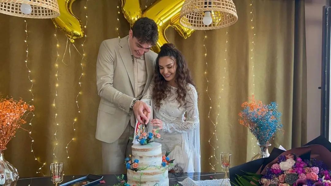 Evlilik yolunda ilk adımı attılar... Ebru Şahin ile Cedi Osman nişanlandı 16