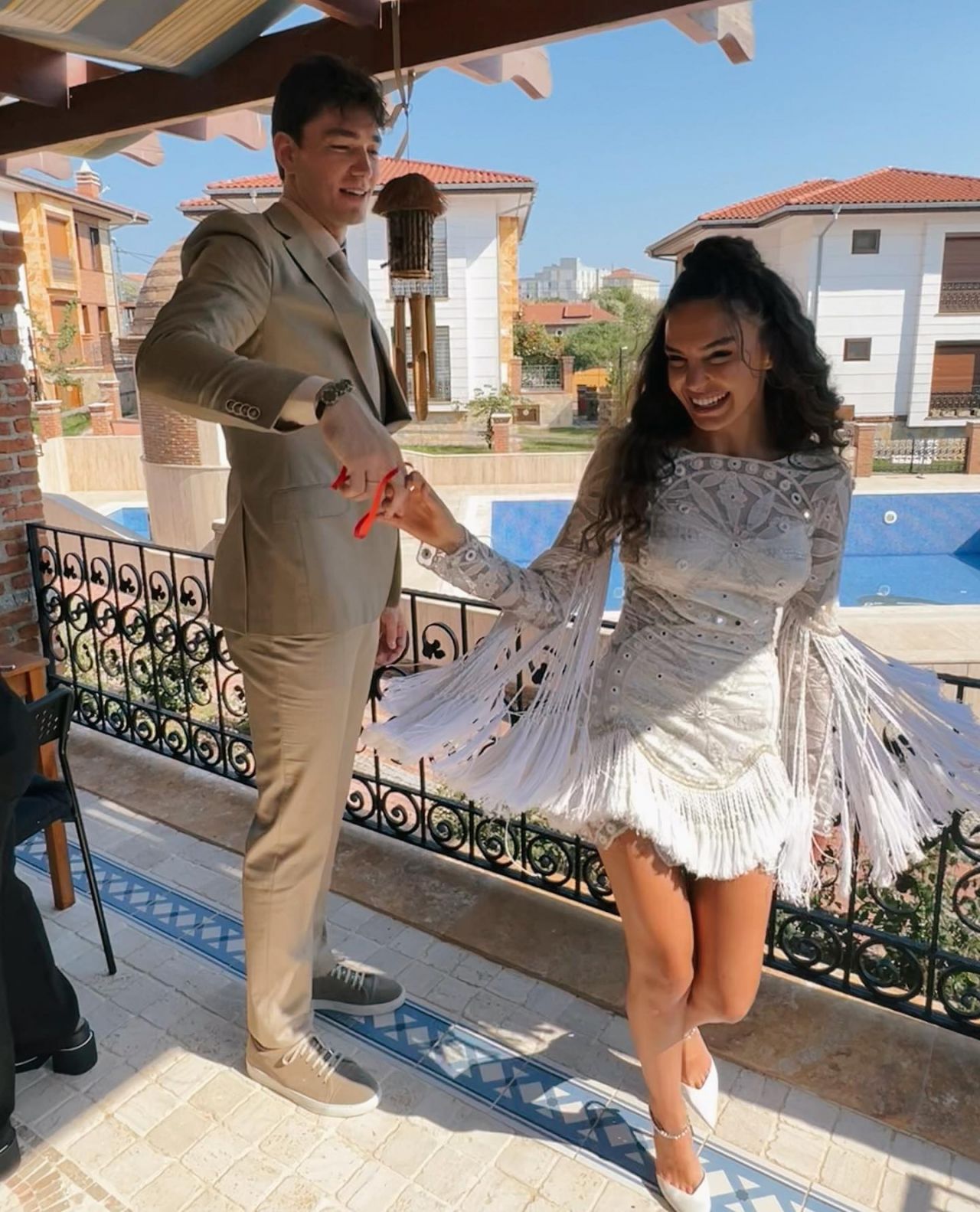 Evlilik yolunda ilk adımı attılar... Ebru Şahin ile Cedi Osman nişanlandı 3