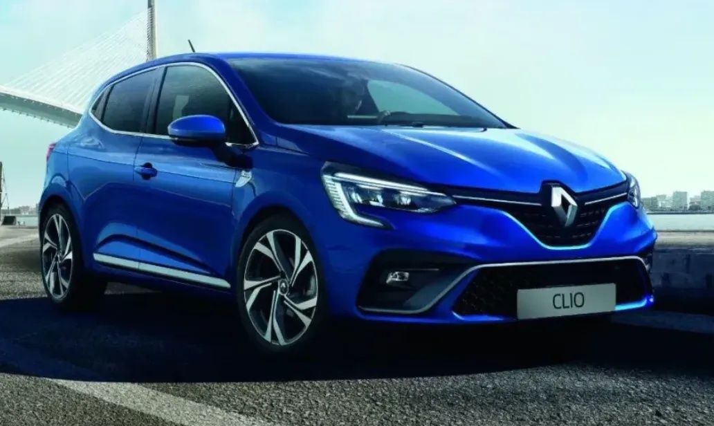 Renault Clio Fiyatlarında Bu Fırsat Kaçmaz! 2022 Clio Fiyat Listesi Kendine Bir Kez Daha Baktırıyor 4