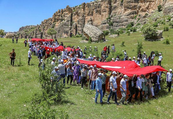 Kurtuluş mücadelesinin 103. yıl dönümü: 19 Mayıs Atatürk'ü Anma, Gençlik ve Spor Bayramı tüm yurtta coşkuyla kutlanıyor! 5
