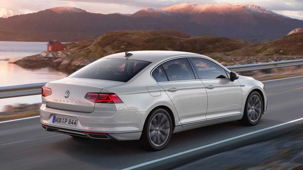 Wolkswagen Passat Almak Her Yiğidin Harcı Değil! Passat 2022 Fiyat Listesi Can Yakıyor 4