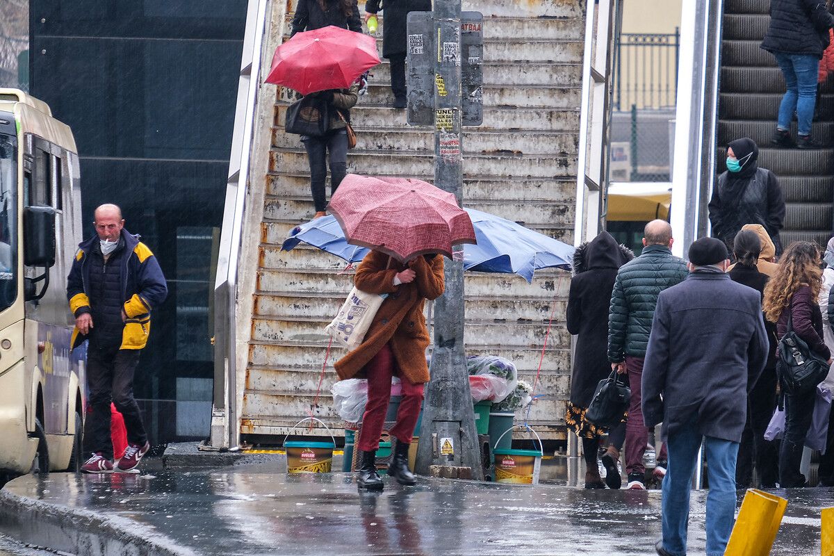 Meteoroloji'den İstanbul dahil 10 ile sağanak yağış uyarısı! Şemsiyesiz evden çıkmayın... 7