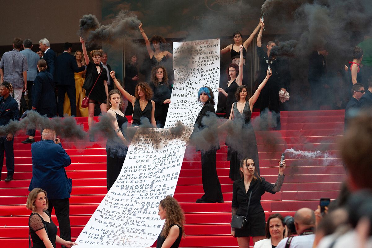 Cannes Film Festivali'nde kadın cinayetleri kırmızı halıda protesto edildi 10