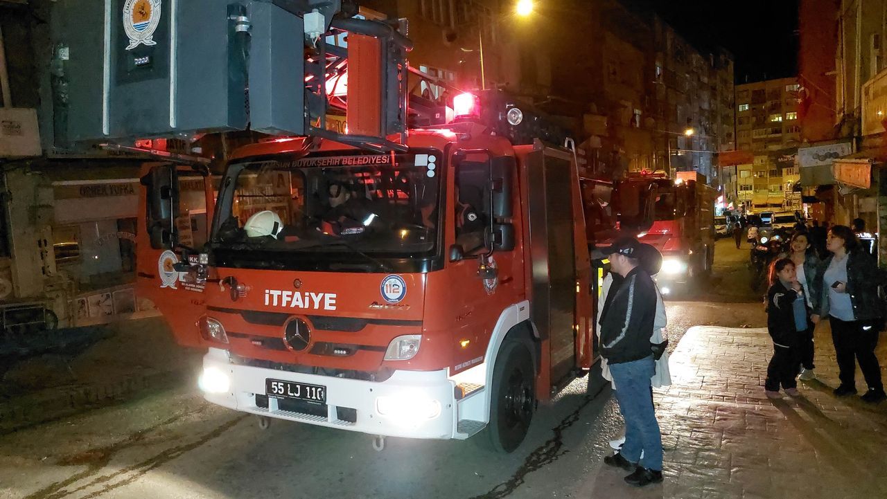 Manavda önce silahlı çatışma, sonra kundaklama: 3'ü ağır 5 yaralı 8