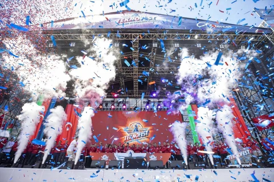 Tarihi anlar: TEKNOFEST Azerbaycan başladı! "Dünyanın en iyisi olabilirsiniz" 3