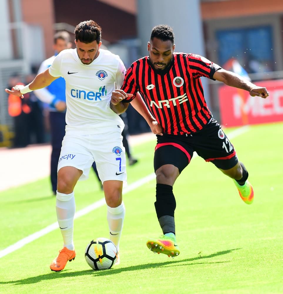 Fenerbahçe'nin transferdeki hedefi Mısırlı futbolcu Mahmoud Trezeguet! Kasımpaşa ve Başakşehir'de forma giymişti 7