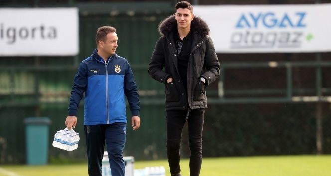 Fenerbahçe, Berke Özer'in yerine Sinan Bolat ya da Ertuğrul Taşkıran'ı getirecek 5