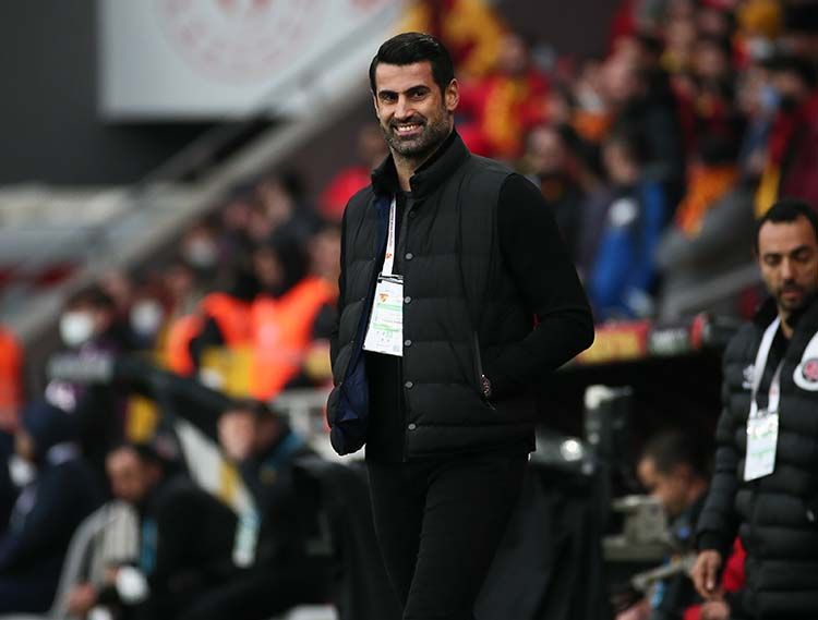 Teknik direktör Volkan Demirel ile Süper Lig ekibi Fatih Karagümrük'ün yolları ayrıldı 4