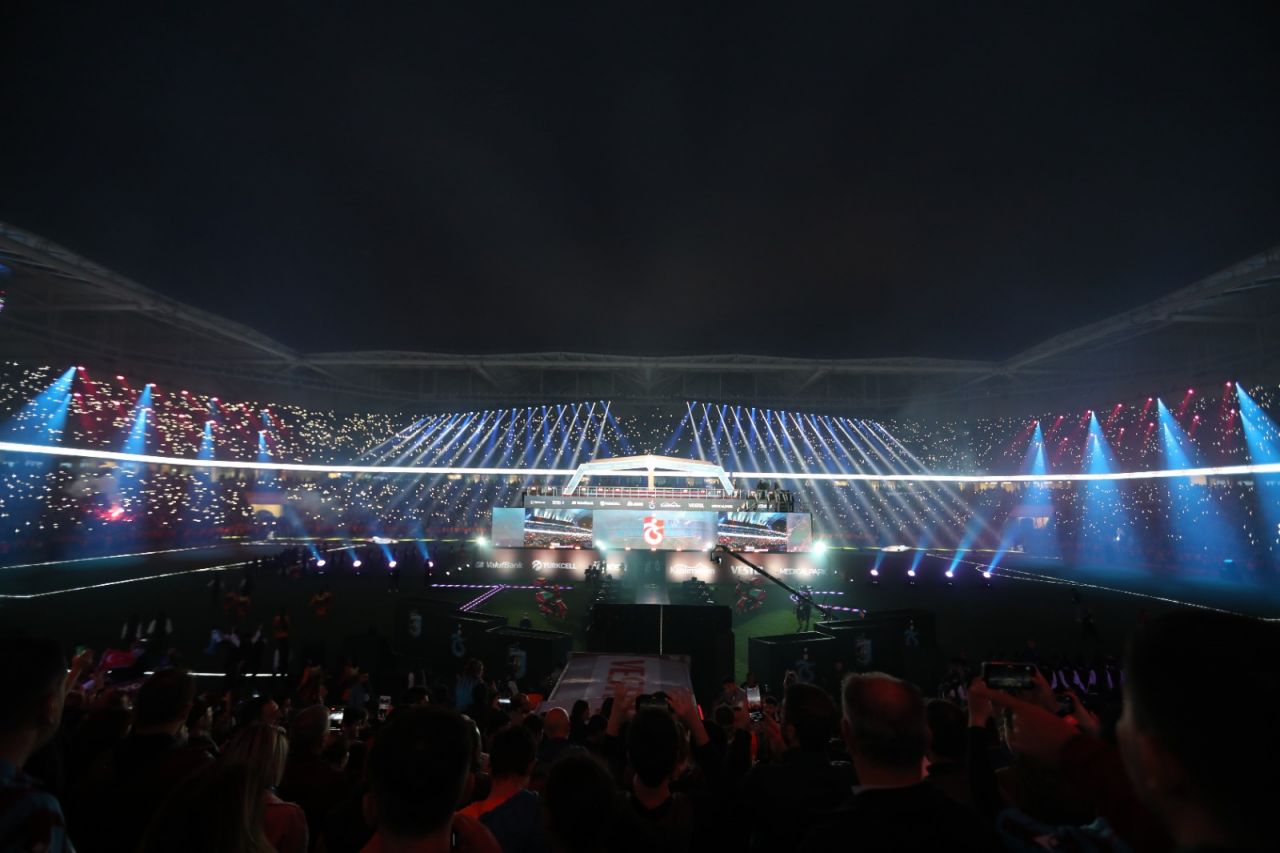 Trabzonspor'un dev şampiyonluk kutlaması dünyada büyük yankı uyandırdı 4