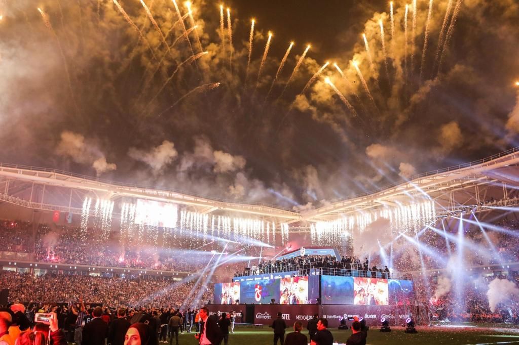 Trabzonspor'un dev şampiyonluk kutlaması dünyada büyük yankı uyandırdı 11