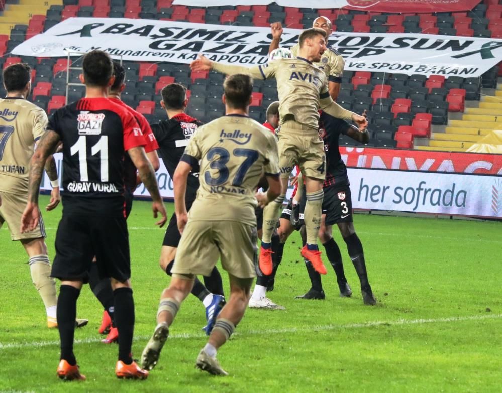 Fenerbahçe'de tecrübeli futbolcu Filip Novak ile yollar ayrılıyor iddiası 14