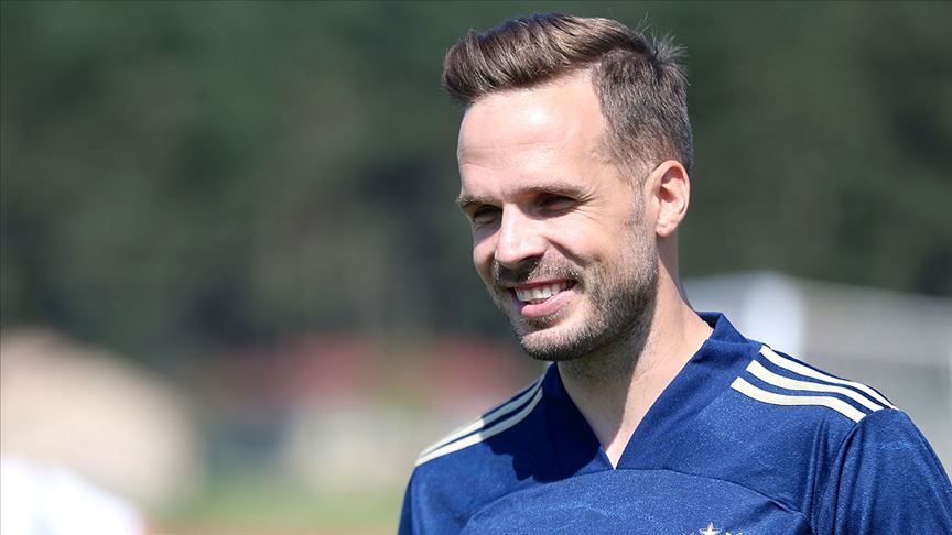 Fenerbahçe'de tecrübeli futbolcu Filip Novak ile yollar ayrılıyor iddiası 7