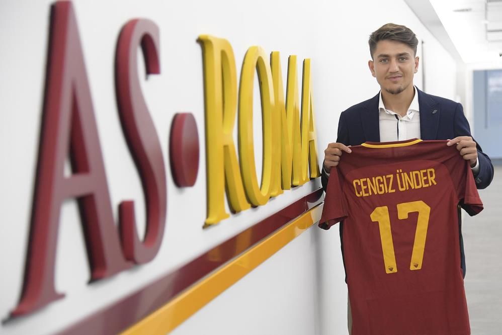 Serie A ekibi Napoli, milli futbolcu Cengiz Ünder'i transfer etmek için devreye girdi 10