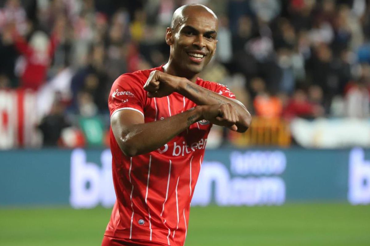 Süper Lig'de transfer dönemi başlıyor! İşte sözleşmesi sona eren, serbest kalan futbolcular 20