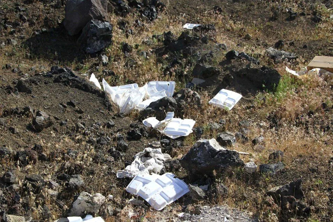 UNESCO tescilli doğal alan çöplüğe döndü: Belediye ekipleri harekete geçti 8