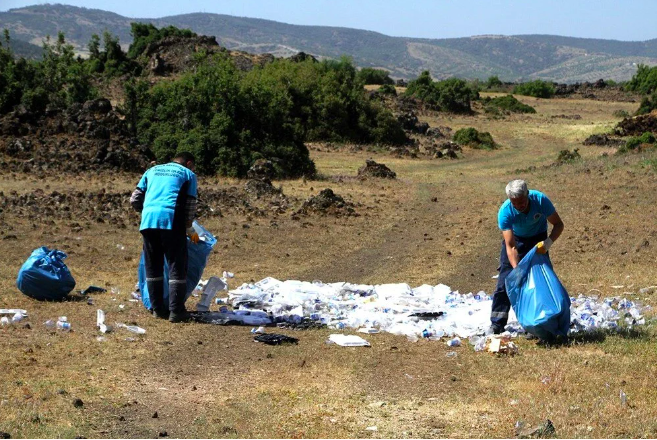 UNESCO tescilli doğal alan çöplüğe döndü: Belediye ekipleri harekete geçti 2