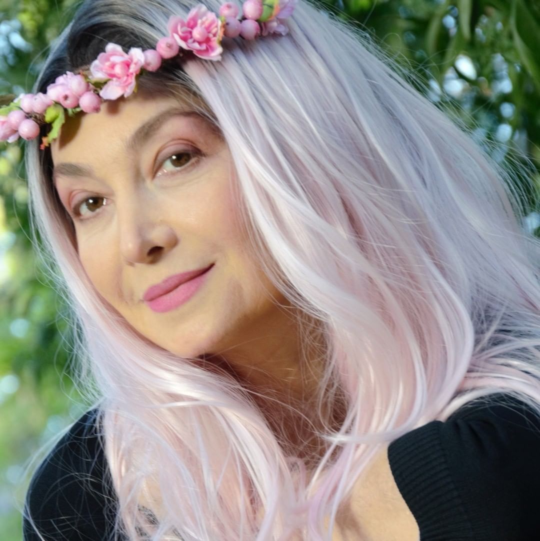 Güzelliğinden hiçbir şey kaybetmemiş... Tokatçı filminin Emine'si Nazan Saatçi'nin yıllar sonraki hali ortaya çıktı 16