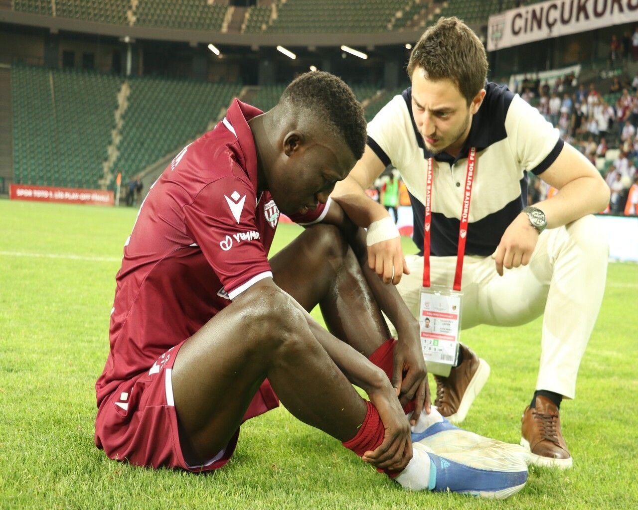 Bir tarafta sevinç, bir tarafta hüzün! Bandırma-İstanbulspor maçından özel fotoğraflar ve bilgiler 4