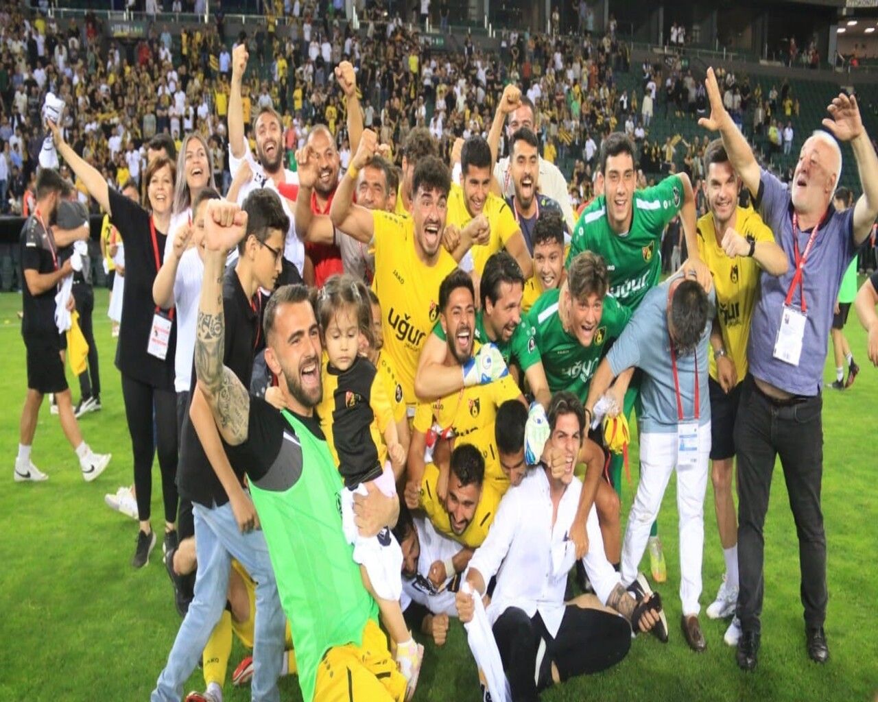 Bir tarafta sevinç, bir tarafta hüzün! Bandırma-İstanbulspor maçından özel fotoğraflar ve bilgiler 6