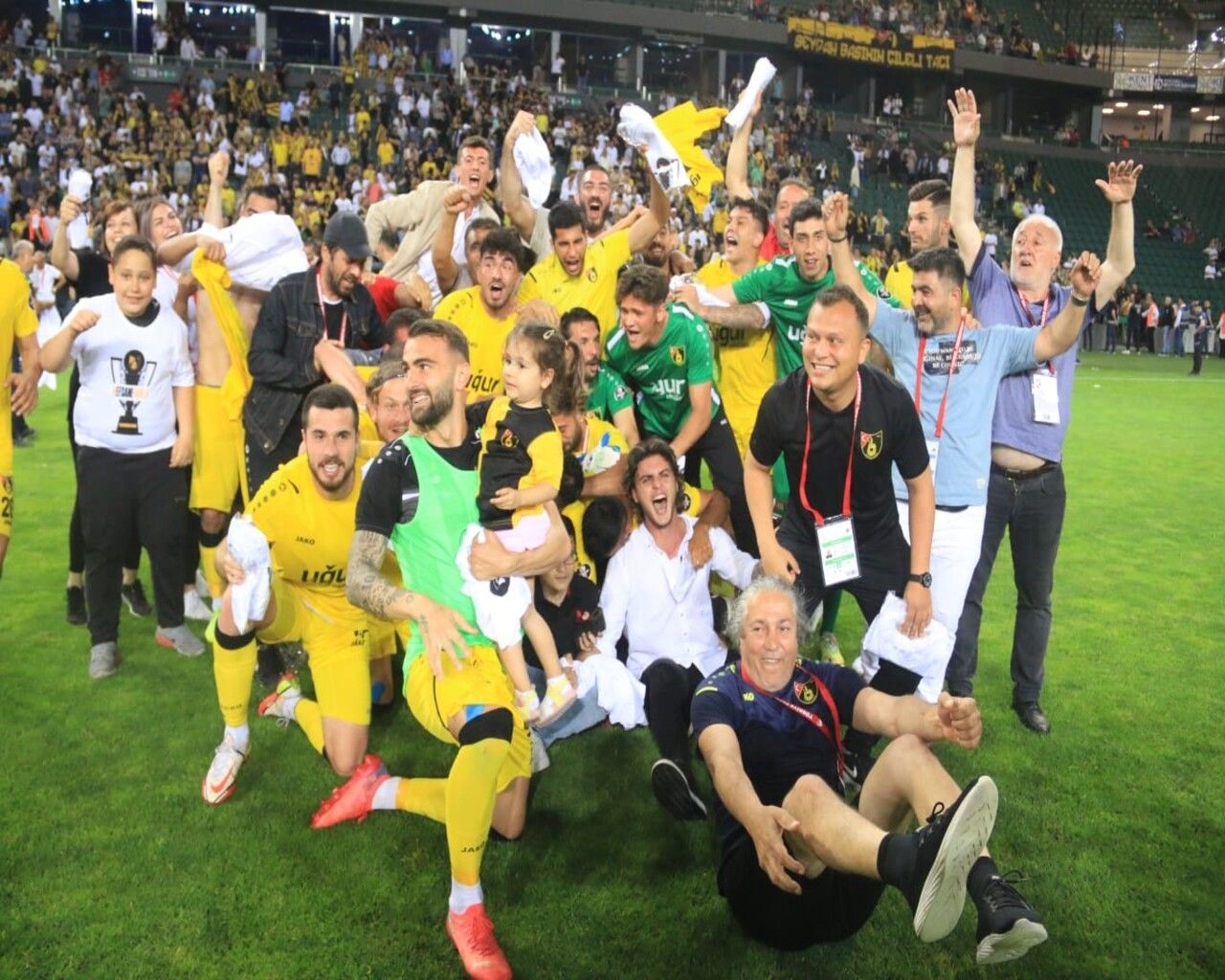 Bir tarafta sevinç, bir tarafta hüzün! Bandırma-İstanbulspor maçından özel fotoğraflar ve bilgiler 10