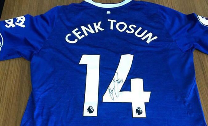 Everton ile yollarını ayıran milli forvet Cenk Tosun'un Beşiktaş'tan alacağı ücret ortaya çıktı 11