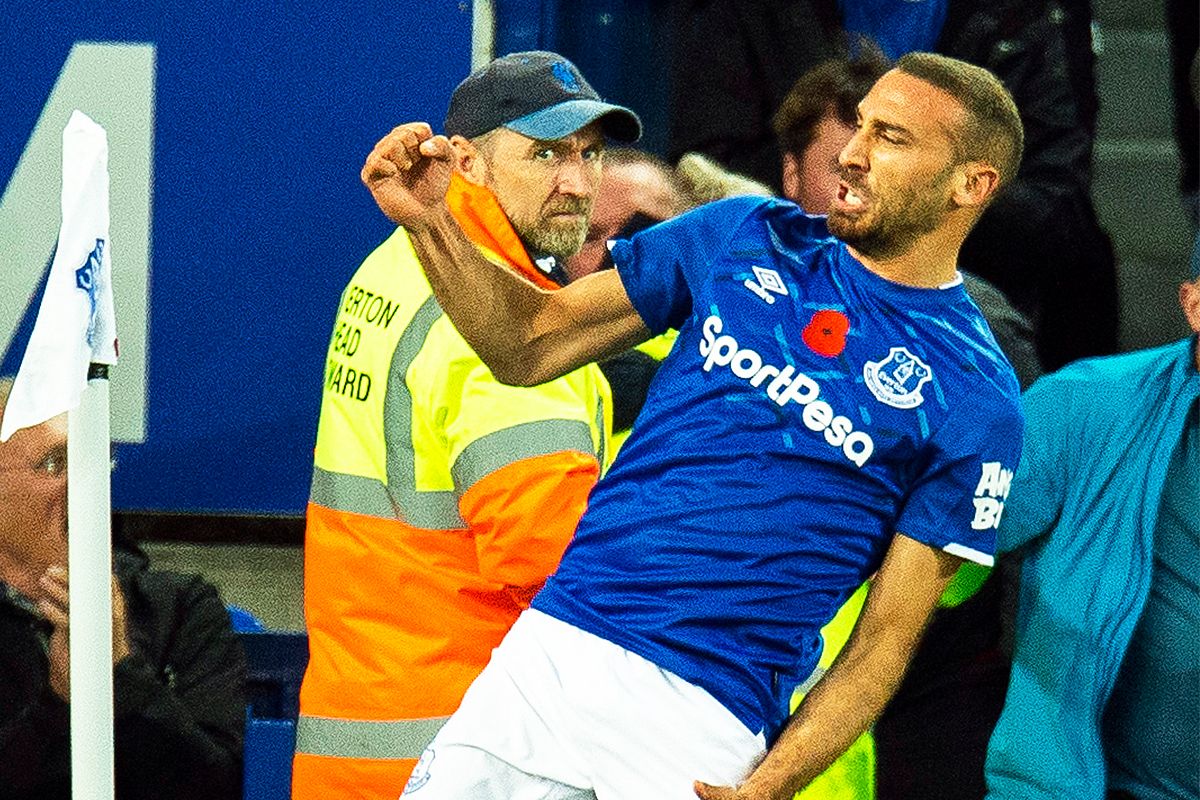 Everton ile yollarını ayıran milli forvet Cenk Tosun'un Beşiktaş'tan alacağı ücret ortaya çıktı 4