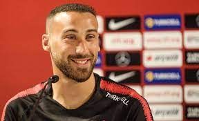 Everton ile yollarını ayıran milli forvet Cenk Tosun'un Beşiktaş'tan alacağı ücret ortaya çıktı 9