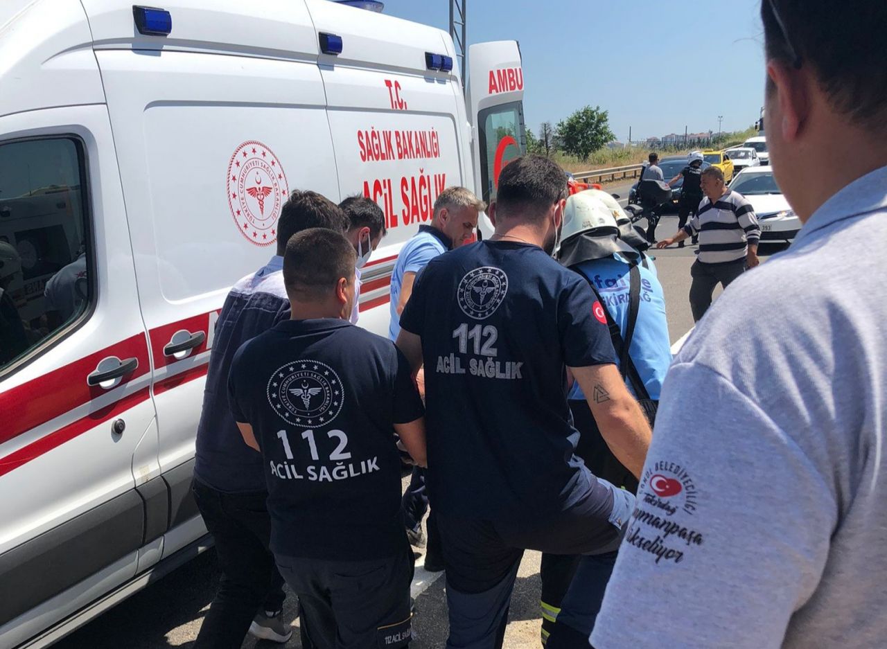Freni boşalan kamyonet dehşet saçtı! Yaralılar var 6