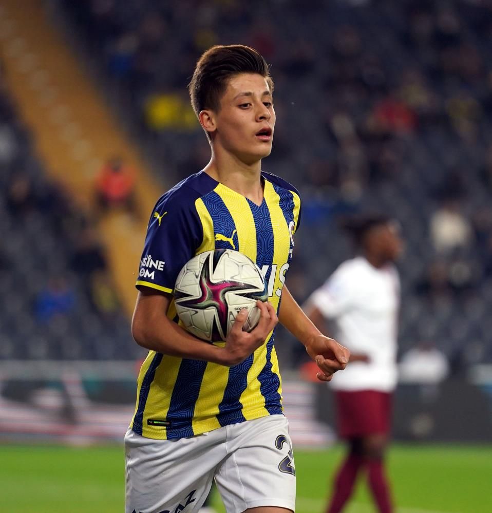 Dünya devi PSG, Fenerbahçe'nin genç yıldızı Arda Güler'i transfer etmek istiyor 1