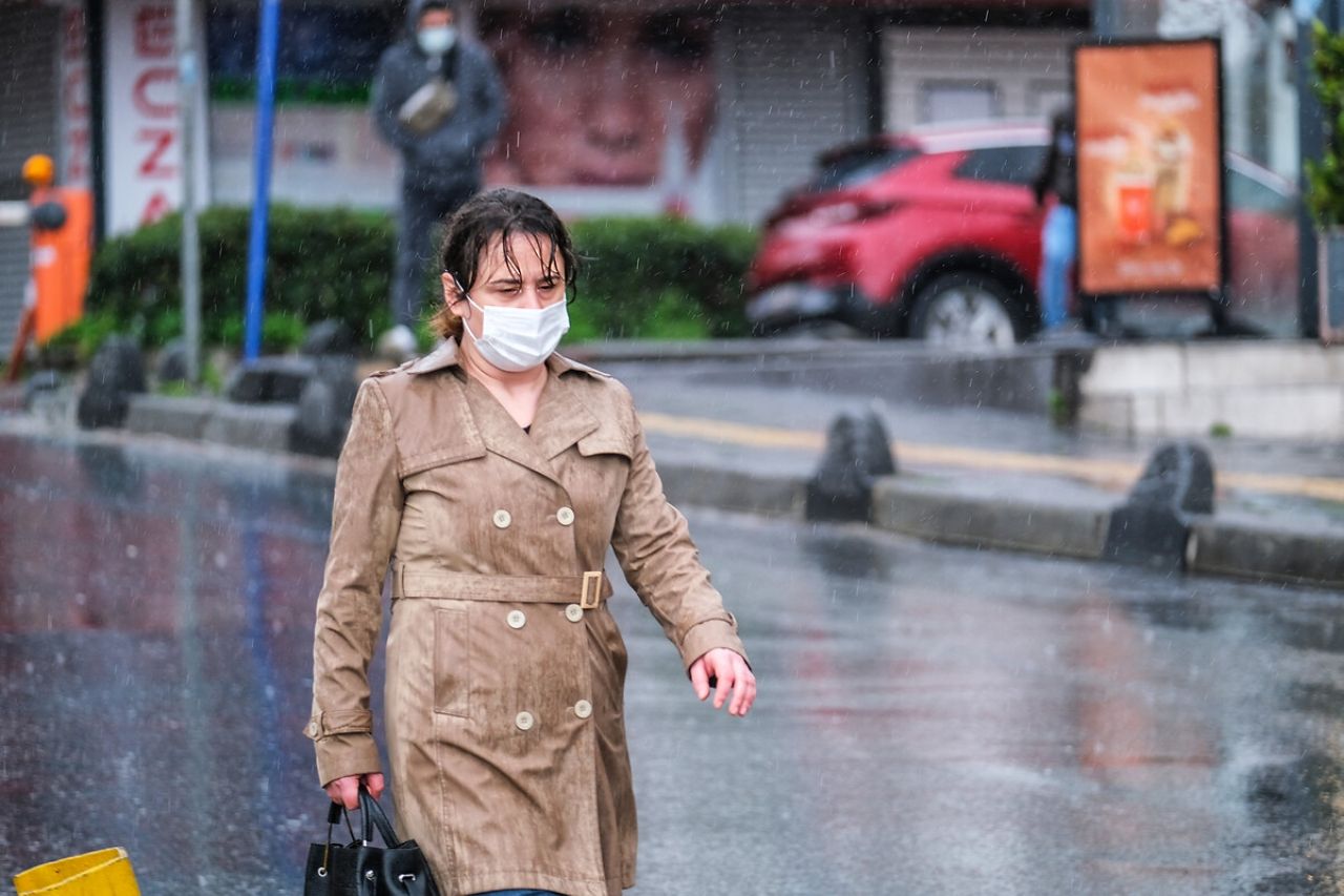 Meteoroloji'den İstanbul dahil 60 ile 'kuvvetli sağanak' uyarısı! 4