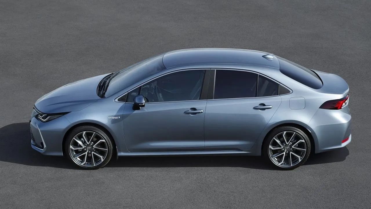 Toyota Corolla Yeni Fiyatıyla Tercih Bırakmıyor! Corolla Sedan Hybrid Fiyat listesi inanılmaz 4