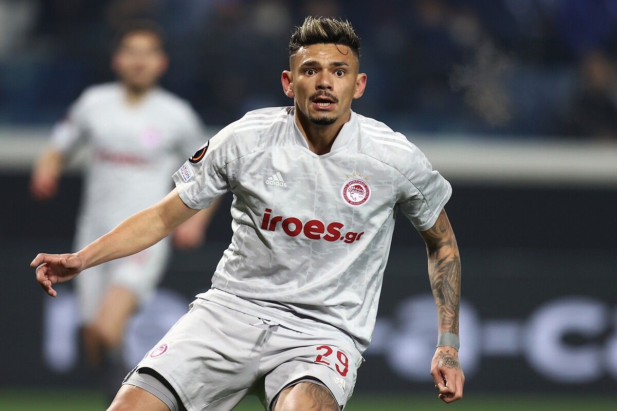 Yunanistan basını, golcü isim Tiquinho Soares'in Fenerbahçe'ye önerildiğini yazdı 4