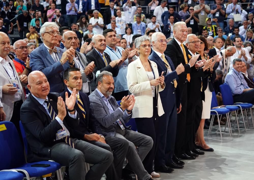 Fenerbahçe Başkanı Ali Koç'tan İsmail Kartal'a sürpriz teklif geldiği ortaya çıktı 5