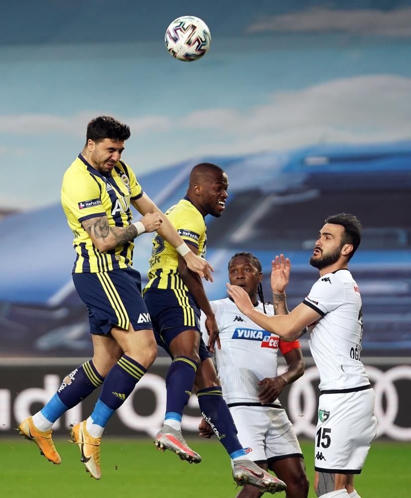 Acun Ilıcalı, Fenerbahçeli futbolcu Ozan Tufan'ı Shota Arveladze'nin hocası olduğu Hull City'ye transfer ediyor 4