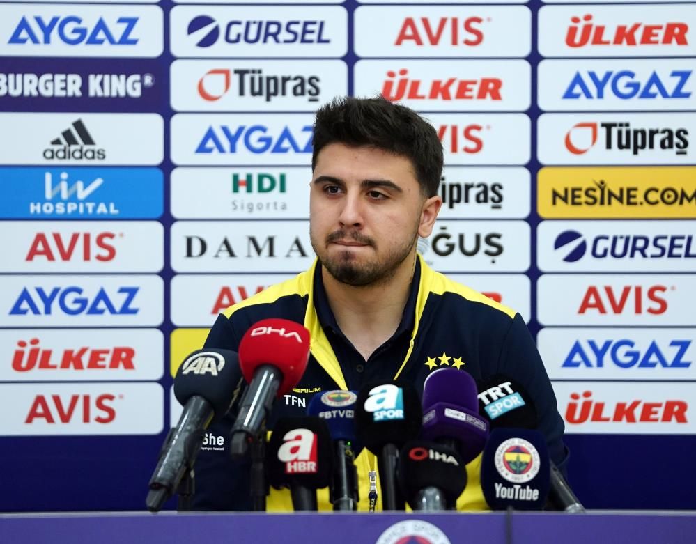 Acun Ilıcalı, Fenerbahçeli futbolcu Ozan Tufan'ı Shota Arveladze'nin hocası olduğu Hull City'ye transfer ediyor 9