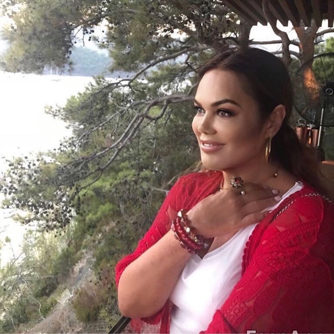 Kim der 68 yaşında diye! Türkan Şoray'ın kardeşi Nazan Şoray son haliyle kendine hayran bıraktı 16