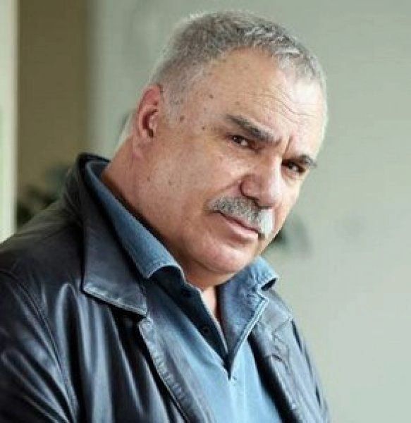 Ünlü Olmadan Önce Hamallık Yapan Bile Var! İşte Ünlü İsimlerin Herkesten Sakladığı Eski Meslekleri 3