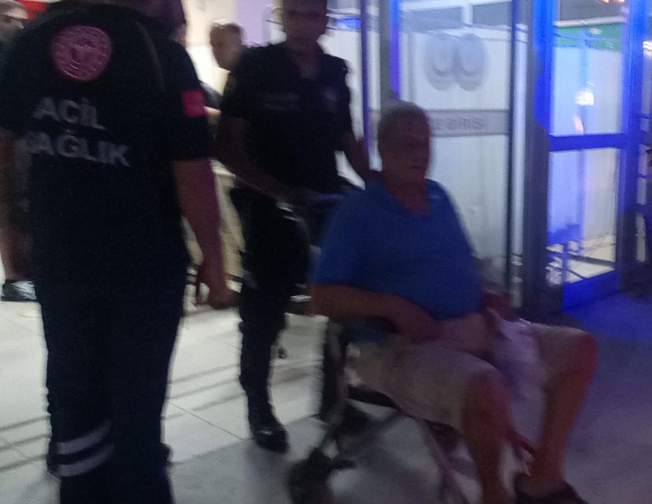 10 yıl önce boşandığı karısının iş yerini bastı, sırtından bıçakladı 3