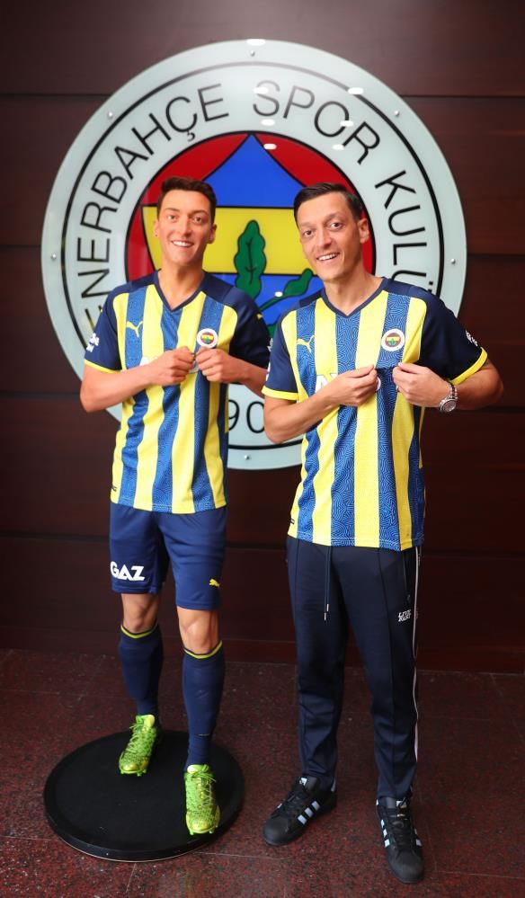 Fenerbahçe'de Mesut Özil endişe yaratıyor! Takımda kalacağını belirtmişti 8
