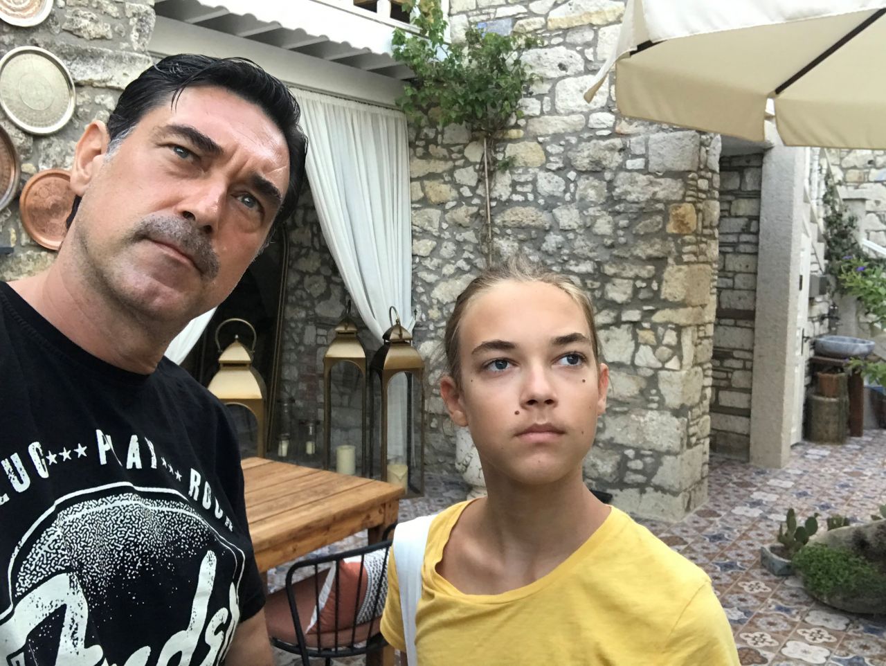 Burak Hakkı, baba olmasıyla birlikte şekillenen hayatını anlattı 1