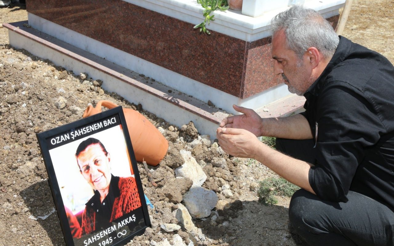 Yavuz Bingöl’ün annesi ve halk ozanı Şahsenem Bacı Ayvalık'ta toprağa verildi 4