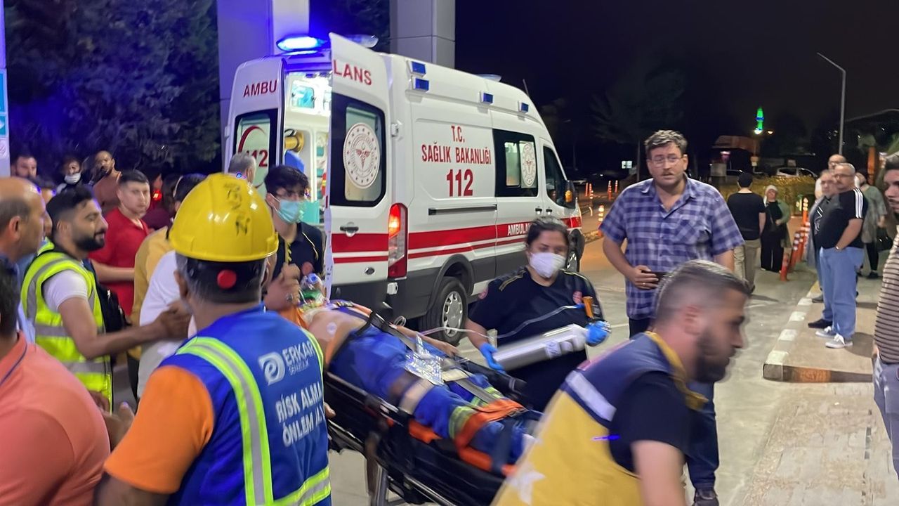 5 metreden geminin ambarına düştü, yakınları hastaneyi birbirine kattı 1