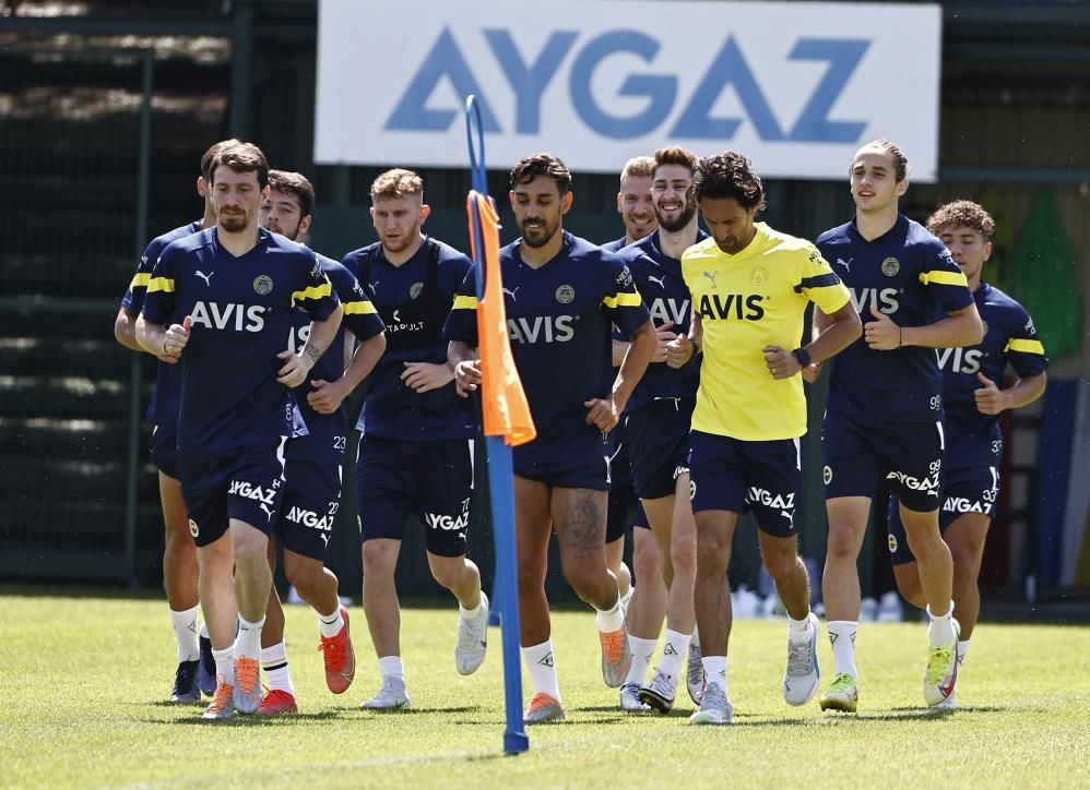Fenerbahçe'nin yeni transferi Bruma, Can Bartu Tesisleri'nde ilk antrenmanına çıktı 4
