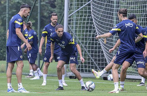 Fenerbahçe'nin yeni transferi Bruma, Can Bartu Tesisleri'nde ilk antrenmanına çıktı 6