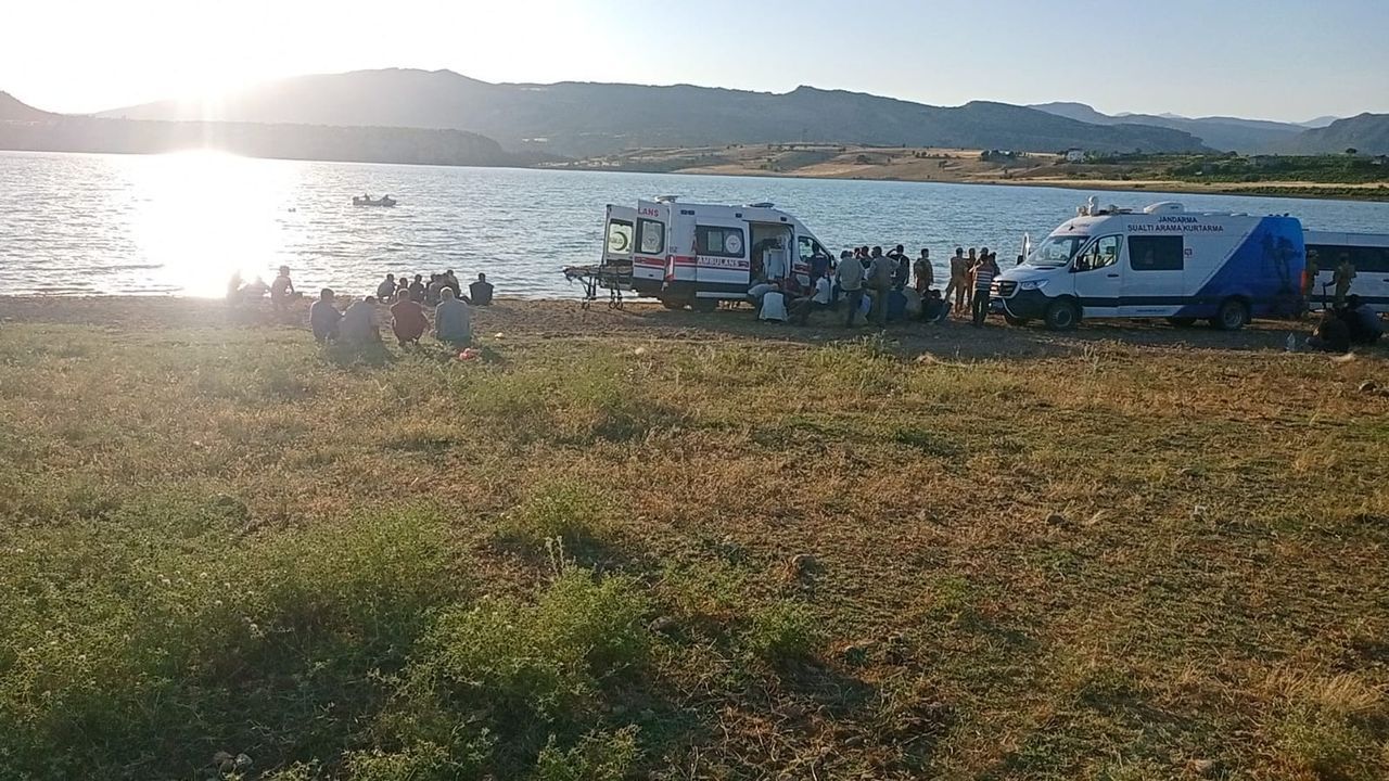 Karne günü serinlemek için Dicle Barajı'na giren liselilerden biri boğuldu 4