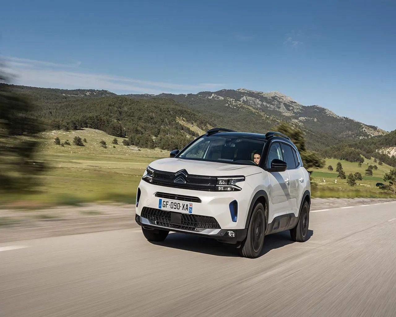 Yeni Citroën C5 Aircross SUV Türkiye’de! Donanımları ve versiyonlar açıklandı 13