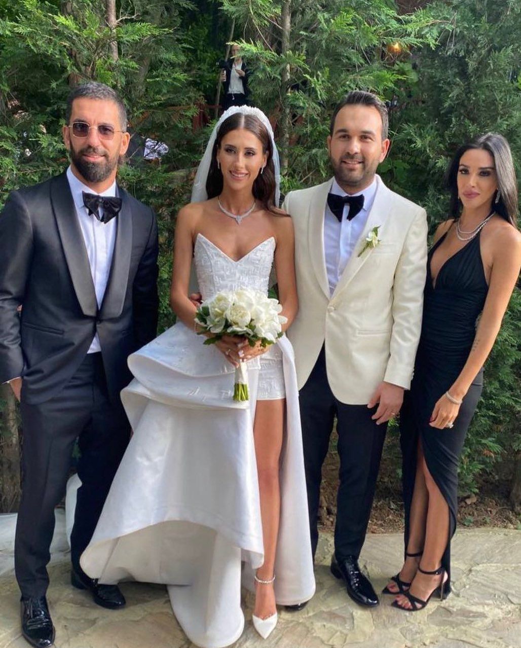 Arda Turan'ın kardeşi Okan Turan evlendi! Düğüne ünlü isimler akın etti 1